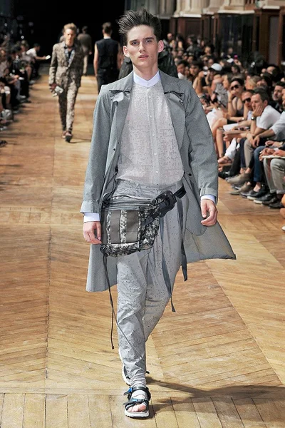 Look 37